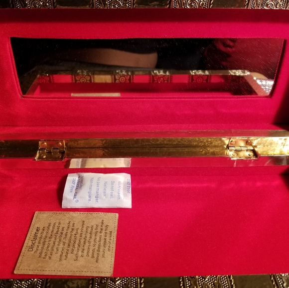 1 Handcrafted Jewelry box, mirror& hook clos… - Picture 3 of 14